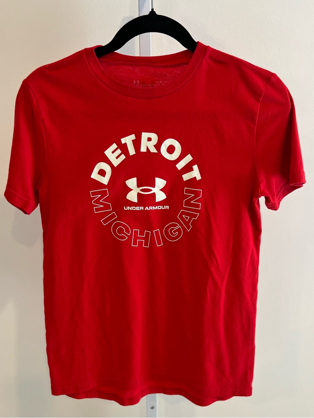 Under Armour Detroit Michigan Red and White Graphic Tee Shirt Youth Sz Large